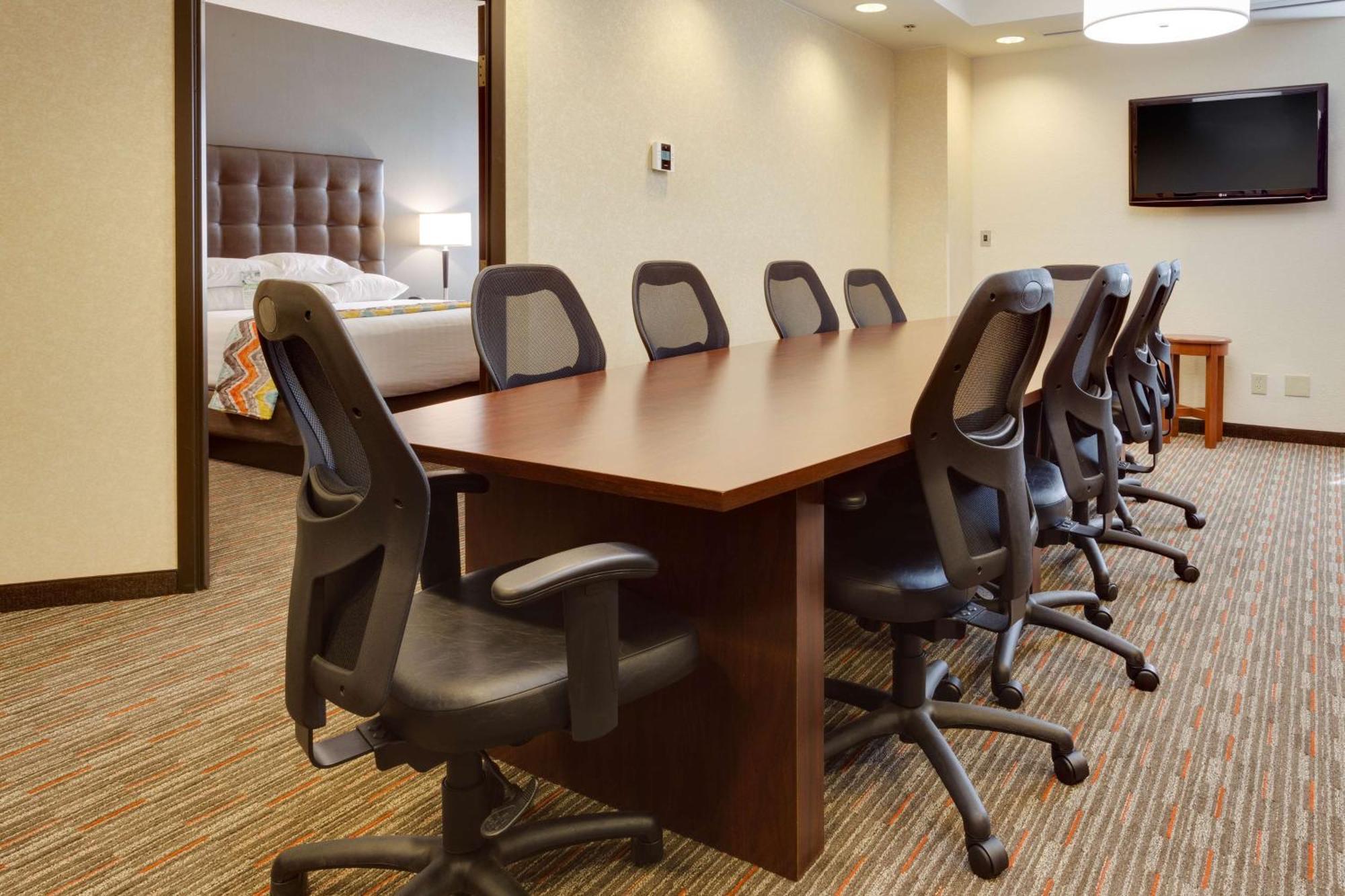 Drury Inn & Suites Columbia Stadium Boulevard エクステリア 写真