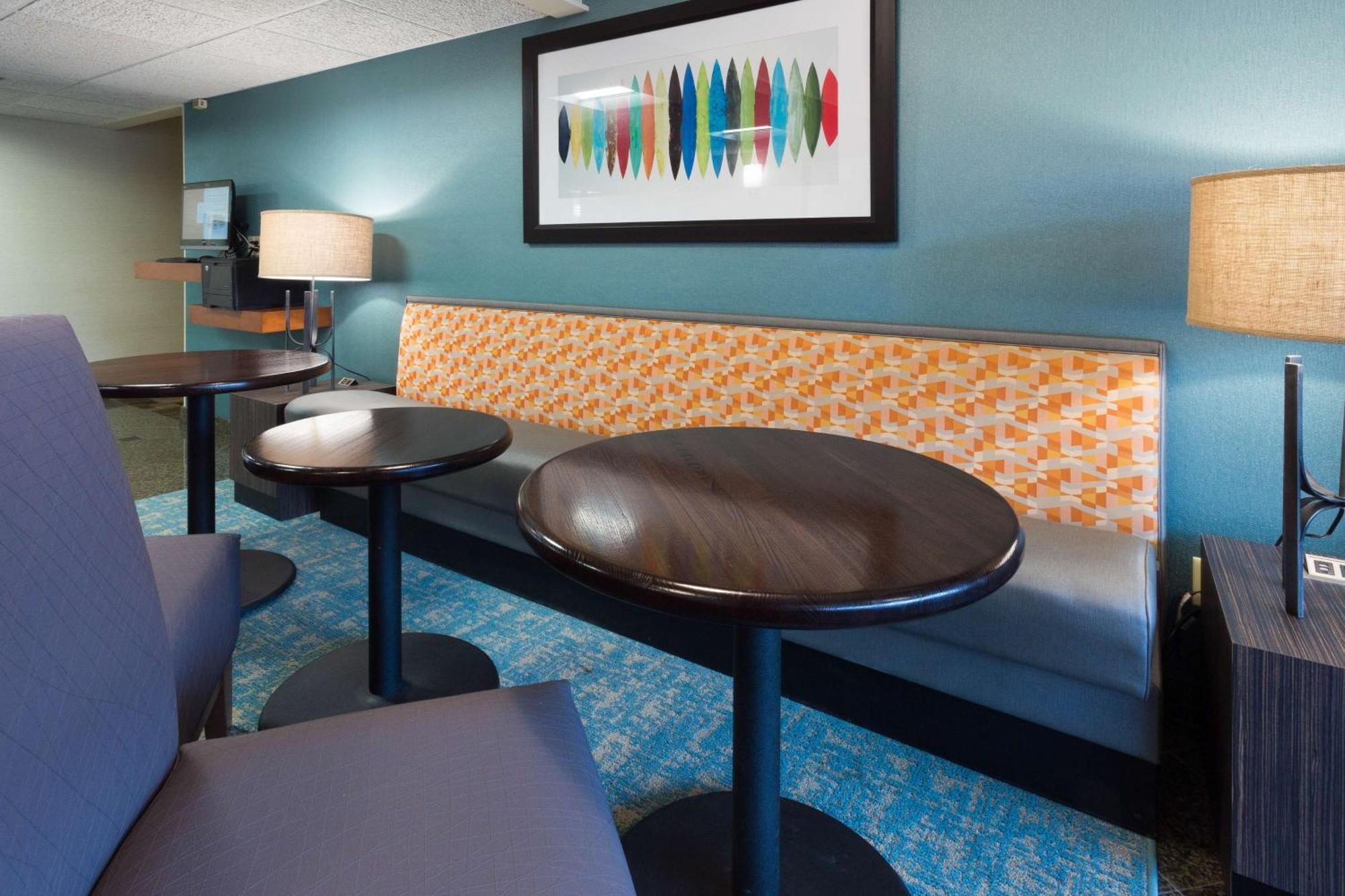 Drury Inn & Suites Columbia Stadium Boulevard エクステリア 写真