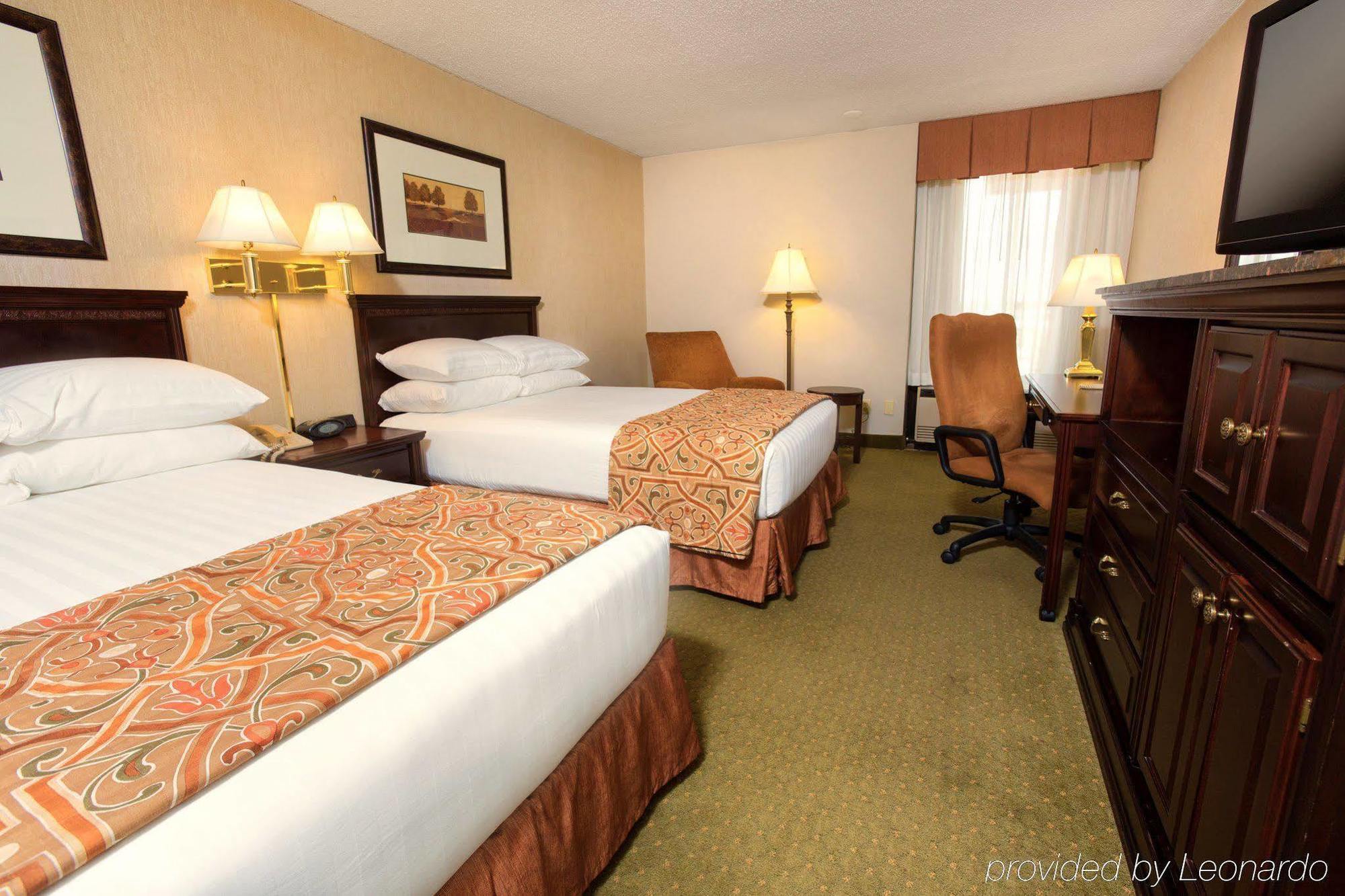 Drury Inn & Suites Columbia Stadium Boulevard エクステリア 写真