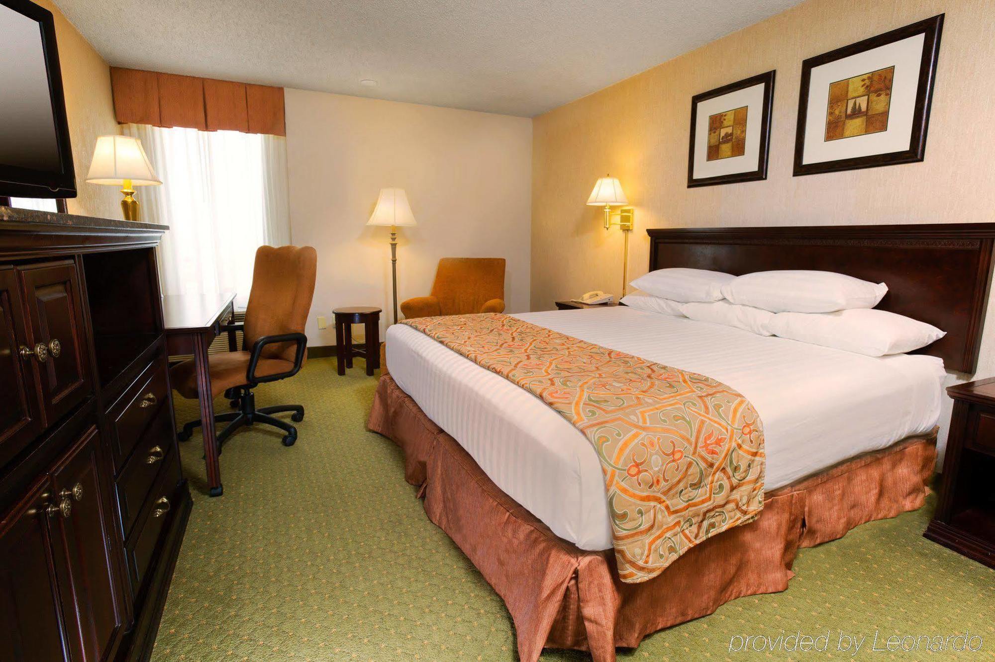 Drury Inn & Suites Columbia Stadium Boulevard エクステリア 写真